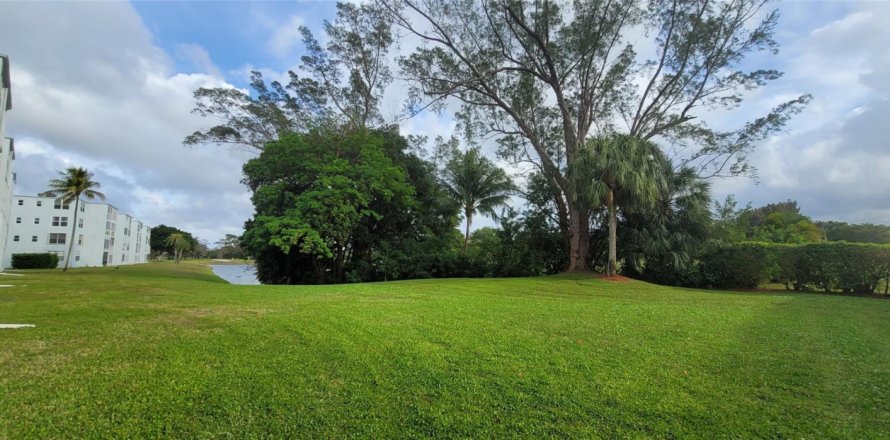 Condo in Margate, Florida, 2 bedrooms  № 1045334