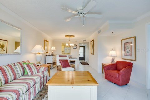 Condo in Sarasota, Florida, 1 bedroom  № 214575 - photo 4