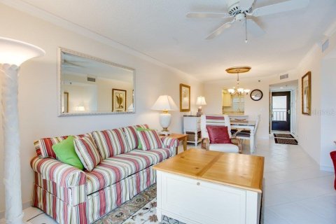 Condo in Sarasota, Florida, 1 bedroom  № 214575 - photo 6