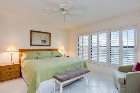 Condo in Sarasota, Florida, 1 bedroom  № 214575 - photo 7