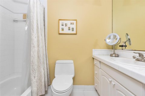 Villa ou maison à vendre à Fort Lauderdale, Floride: 3 chambres, 217.76 m2 № 2083632 - photo 28