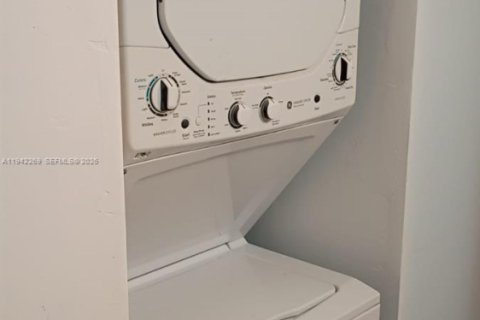 Apartment in Coral Springs, Florida 2 bedrooms, 99.41 sq.m. № 1999805 - photo 5