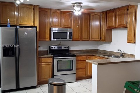 Apartment in Coral Springs, Florida 2 bedrooms, 99.41 sq.m. № 1999805