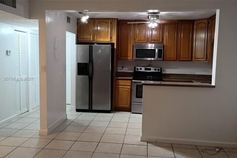 Apartment in Coral Springs, Florida 2 bedrooms, 99.41 sq.m. № 1999805 - photo 2