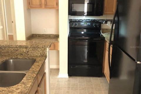 Condo in Longwood, Florida, 2 bedrooms № 2219253 - photo 2