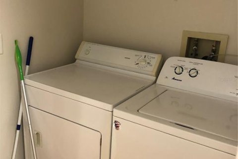Condo in Longwood, Florida, 2 bedrooms № 2219253 - photo 14
