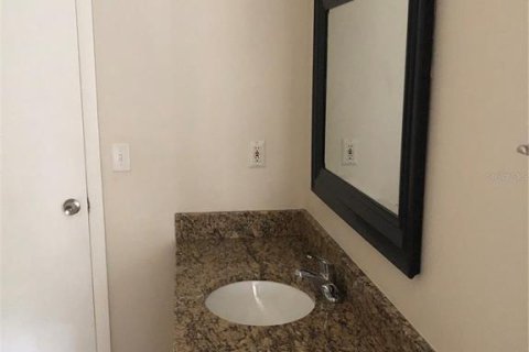 Condo in Longwood, Florida, 2 bedrooms № 2219253 - photo 11