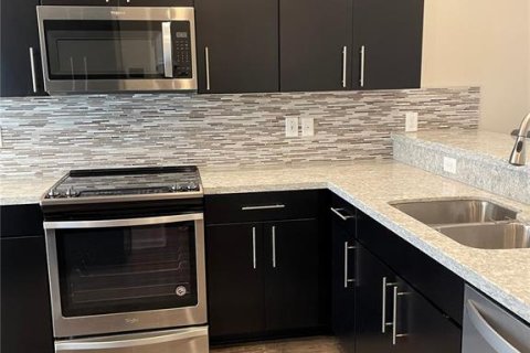 Casa en alquiler en Kissimmee, Florida, 3 dormitorios, 157 m2 № 1838959 - foto 5