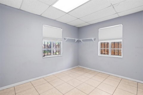 Commercial property in Tampa, Florida 119.01 sq.m. № 2114840 - photo 18