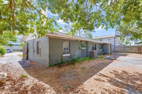 Commercial property in Tampa, Florida 119.01 sq.m. № 2114840 - photo 27