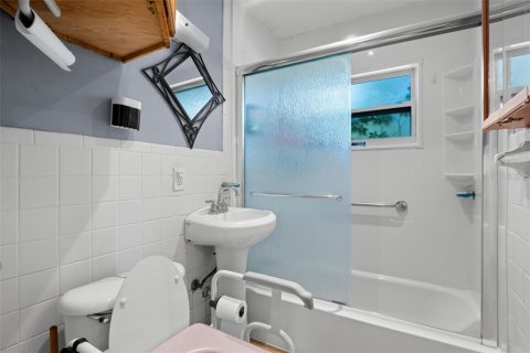 Commercial property in Tampa, Florida 119.01 sq.m. № 2114840 - photo 19