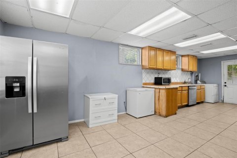 Commercial property in Tampa, Florida 119.01 sq.m. № 2114840 - photo 13