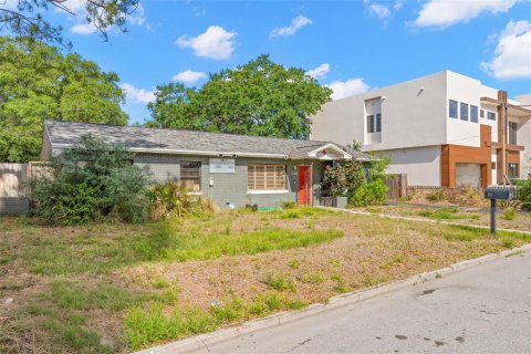 Commercial property in Tampa, Florida 119.01 sq.m. № 2114840 - photo 3