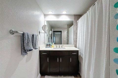 Condo in Tampa, Florida, 2 bedrooms  № 1743390 - photo 21
