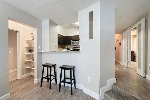 Condo in Tampa, Florida, 2 bedrooms  № 1743390 - photo 8