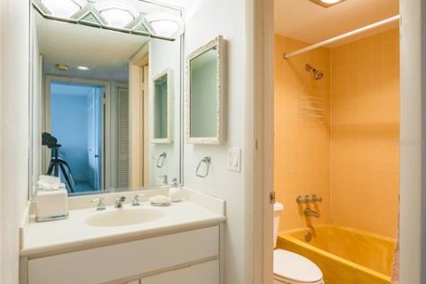 Copropriété à louer à Daytona Beach Shores, Floride: 2 chambres, 120.49 m2 № 622161 - photo 14