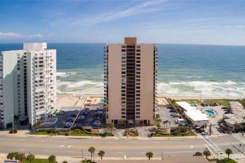 Copropriété à louer à Daytona Beach Shores, Floride: 2 chambres, 120.49 m2 № 622161 - photo 1