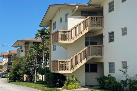 Condominio en venta en Miami, Florida, 2 dormitorios, 82.03 m2 № 1978667 - foto 17