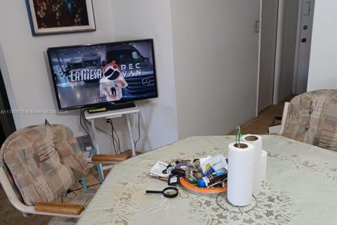 Condominio en venta en Miami, Florida, 2 dormitorios, 82.03 m2 № 1978667 - foto 15