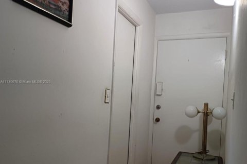 Condominio en venta en Miami, Florida, 2 dormitorios, 82.03 m2 № 1978667 - foto 8