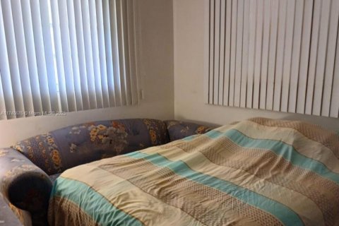 Condominio en venta en Miami, Florida, 2 dormitorios, 82.03 m2 № 1978667 - foto 10