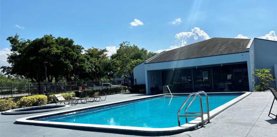 Condo in Fort Lauderdale, Florida, 2 bedrooms  № 1185178
