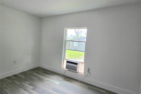Casa en venta en Plant City, Florida, 2 dormitorios, 64.66 m2 № 1806979 - foto 5