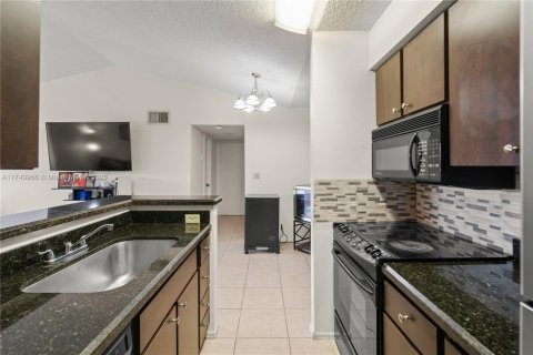 Condo in Davie, Florida, 2 bedrooms  № 1936703 - photo 7