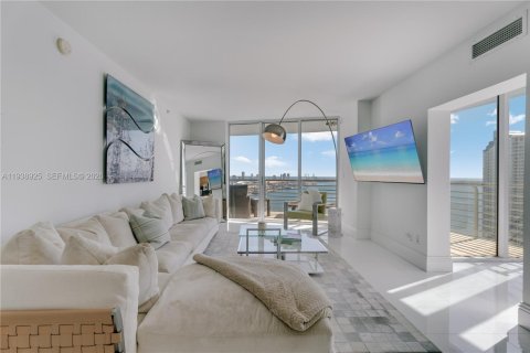 Кондоминиум с 3 спальнями в Майами, Флорида № 1997250