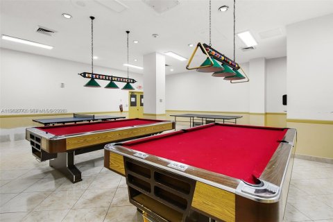 Condo in Sunny Isles Beach, Florida, 1 bedroom № 2080967 - photo 25