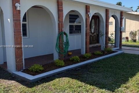 Villa ou maison à louer à Miami, Floride: 2 chambres, 114.64 m2 № 1966413 - photo 2