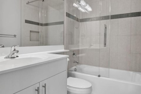 Купить виллу или дом в Делрей-Бич, Флорида 7 комнат, 264.59м2, № 2185340 - фото 24