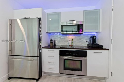 Снять в аренду кондоминиум в Майами, Флорида 2 спальни, 106.09м2, № 2045521 - фото 11