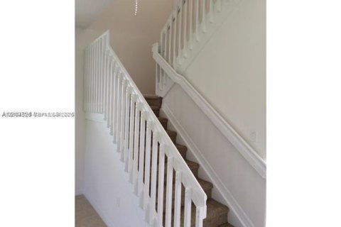 Townhouse in Miramar, Florida 3 bedrooms, 162.76 sq.m. № 2068617 - photo 12