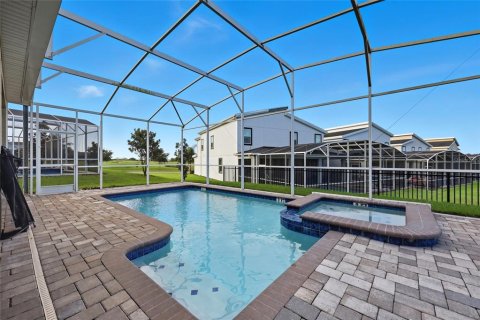 House in Davenport, Florida 8 bedrooms, 364.36 sq.m. № 1903133 - photo 29