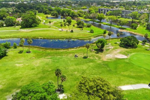 Condo in Pompano Beach, Florida, 3 bedrooms № 2076304 - photo 6