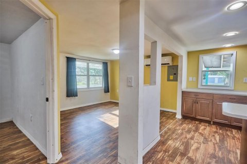 Casa en venta en Frostproof, Florida, 2 dormitorios, 62.43 m2 № 1787605 - foto 14