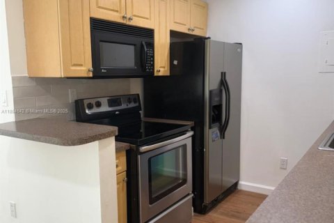 Appartement à louer à Miami, Floride: 2 chambres, 85.47 m2 № 1931636 - photo 4