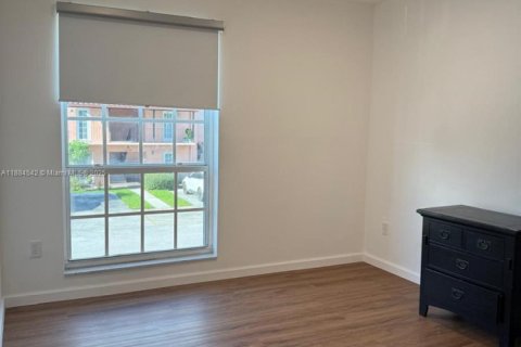 Appartement à louer à Miami, Floride: 2 chambres, 85.47 m2 № 1931636 - photo 8