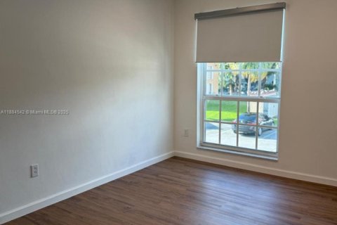 Appartement à louer à Miami, Floride: 2 chambres, 85.47 m2 № 1931636 - photo 7