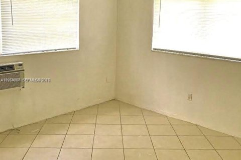 Купить кондоминиум в Норт-Майами, Флорида 1 спальня, 68.75м2, № 2008924 - фото 7