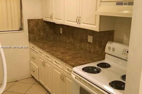 Купить кондоминиум в Норт-Майами, Флорида 1 спальня, 68.75м2, № 2008924 - фото 5