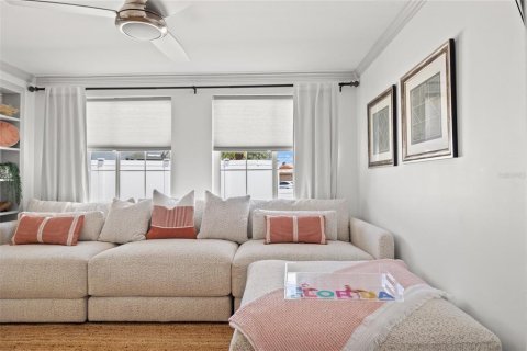 Appartement à louer à Treasure Island, Floride: 2 chambres, 111.48 m2 № 2358464 - photo 13