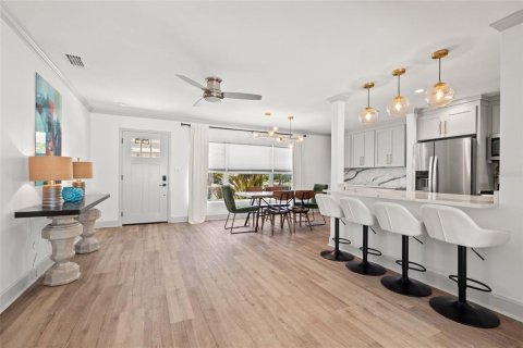 Appartement à louer à Treasure Island, Floride: 2 chambres, 111.48 m2 № 2358464 - photo 9