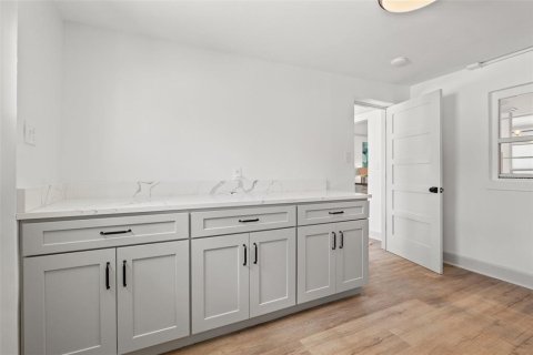 Appartement à louer à Treasure Island, Floride: 2 chambres, 111.48 m2 № 2358464 - photo 16
