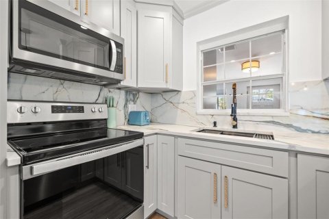 Appartement à louer à Treasure Island, Floride: 2 chambres, 111.48 m2 № 2358464 - photo 7