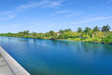 Condo in Aventura, Florida, 2 bedrooms  № 1701658 - photo 30