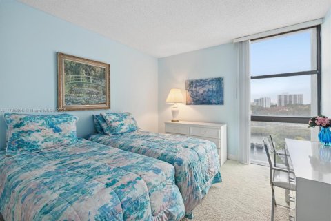 Condo in Aventura, Florida, 2 bedrooms  № 1701658 - photo 9