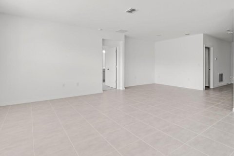 House in Kissimmee, Florida 3 bedrooms, 139.35 sq.m. № 1885800 - photo 7