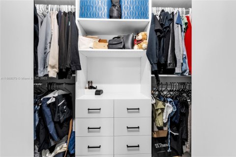 Touwnhouse à vendre à Homestead, Floride: 3 chambres, 154.12 m2 № 1981844 - photo 13